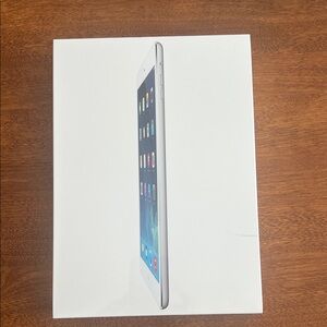 White Apple iPad Air (1st generation) 16GB Wi-Fi